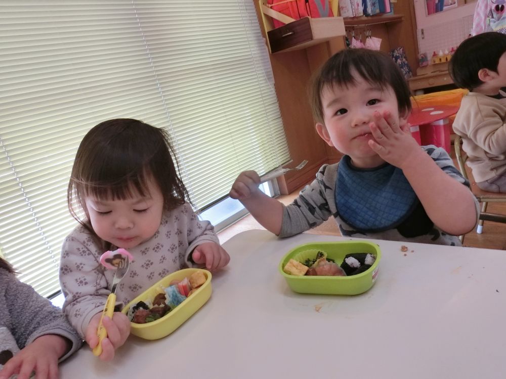 
「おいしい～」のポーズも頂きました(^o^)

おいしいお弁当、ありがとうございました♡
またおねがいします♪