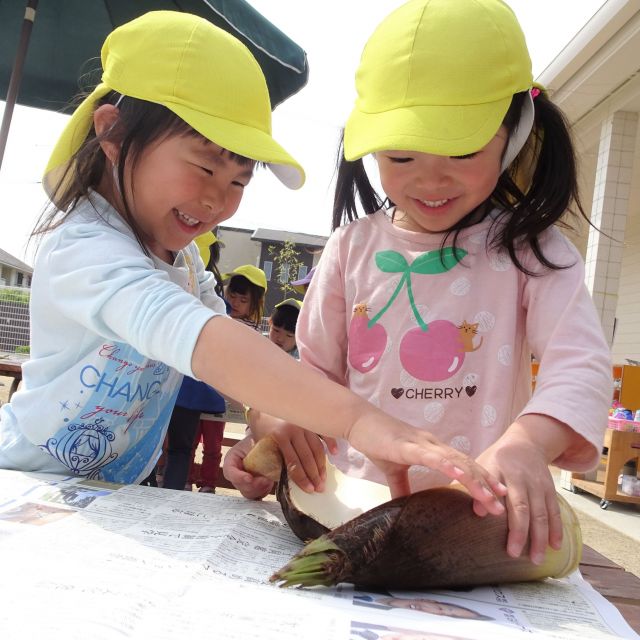 ＊　旬の食べものに触れる・味わう　（ゆめはうす認定こども園）　＊