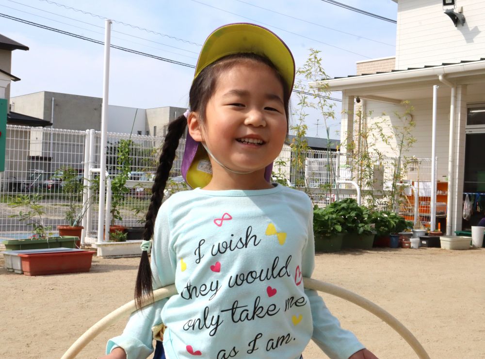 ー　「1、2、3・・　11！！！　すごい！上手に回して飛べてるじゃん！」　ー

「うん♡」

Yちゃんのやり切ったぞ！　という表情と同時に・・
ー　“もっと過程を写真に残したかった・・”　ー　という私の後悔・・



