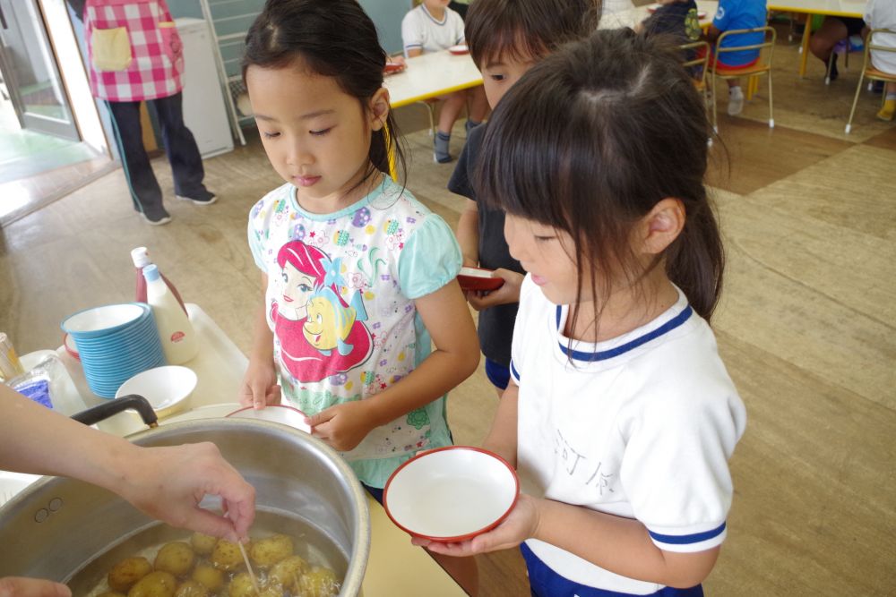 どれにしようかな～

どのじゃがいもにしようか・・・
今回の味付けは何にしようか・・・

選ぶ間も楽しいね♡