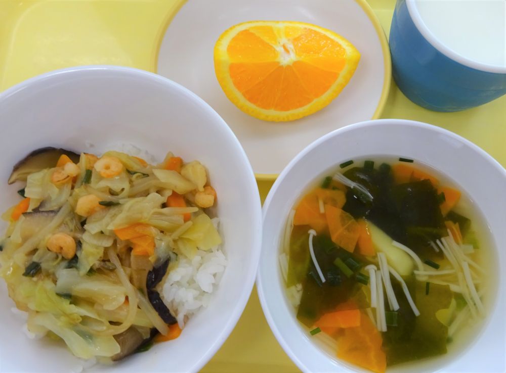 中華丼

新じゃがいものスープ

オレンジ

牛乳