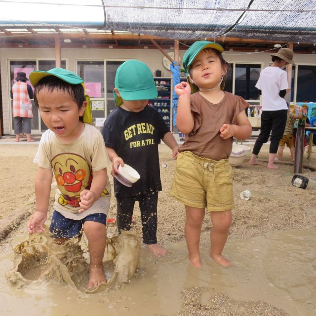 ＊　２歳児   　泥・水遊び②　＊