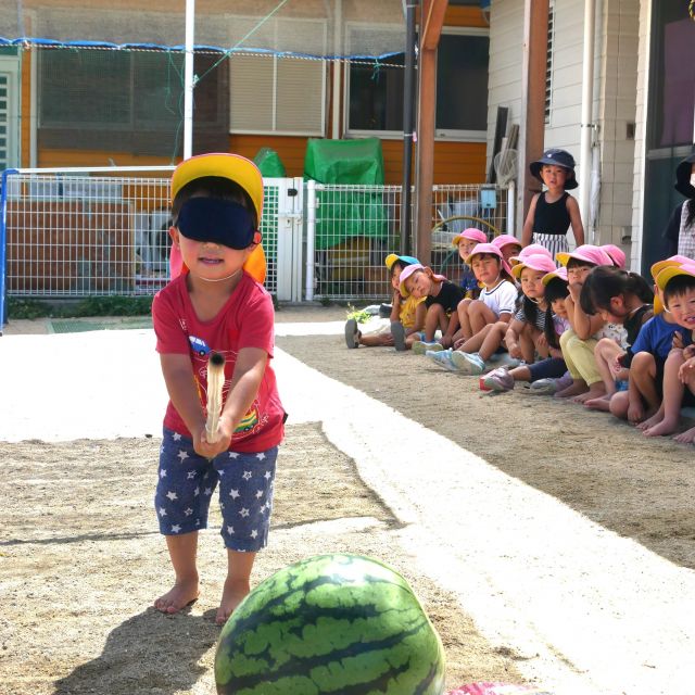 ＊　3歳児   　スイカ割り①　＊