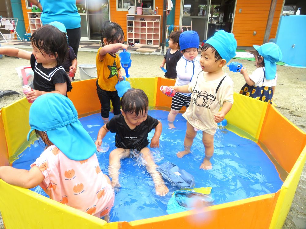 夏はまだまだこれから！

プールや水遊び沢山して遊ぼうね！