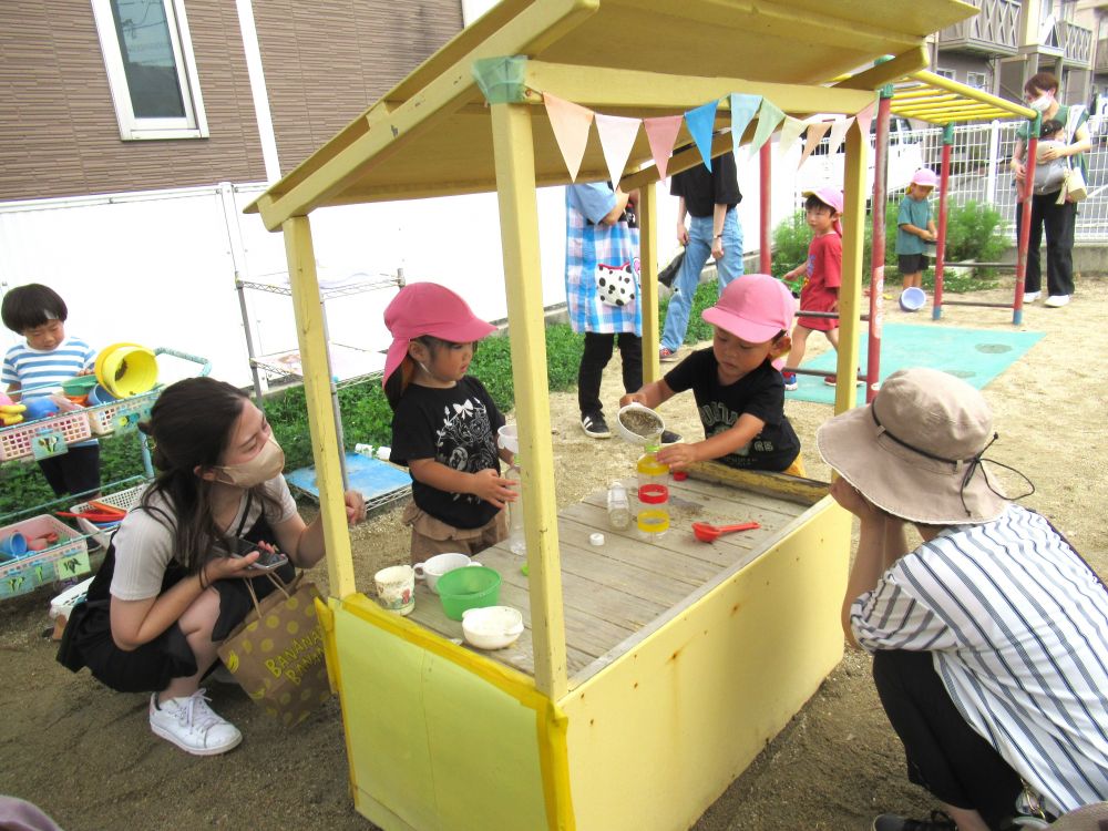 水や砂・・泥を使って遊ぶ
夏はやっぱり水を使った遊びが楽しいね♡