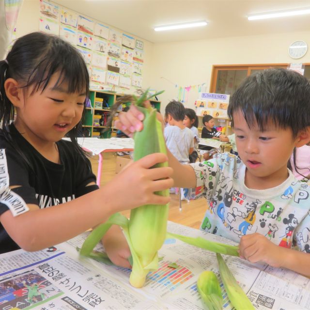 ＊　給食時間の様子　（ゆめはうす認定こども園）　＊