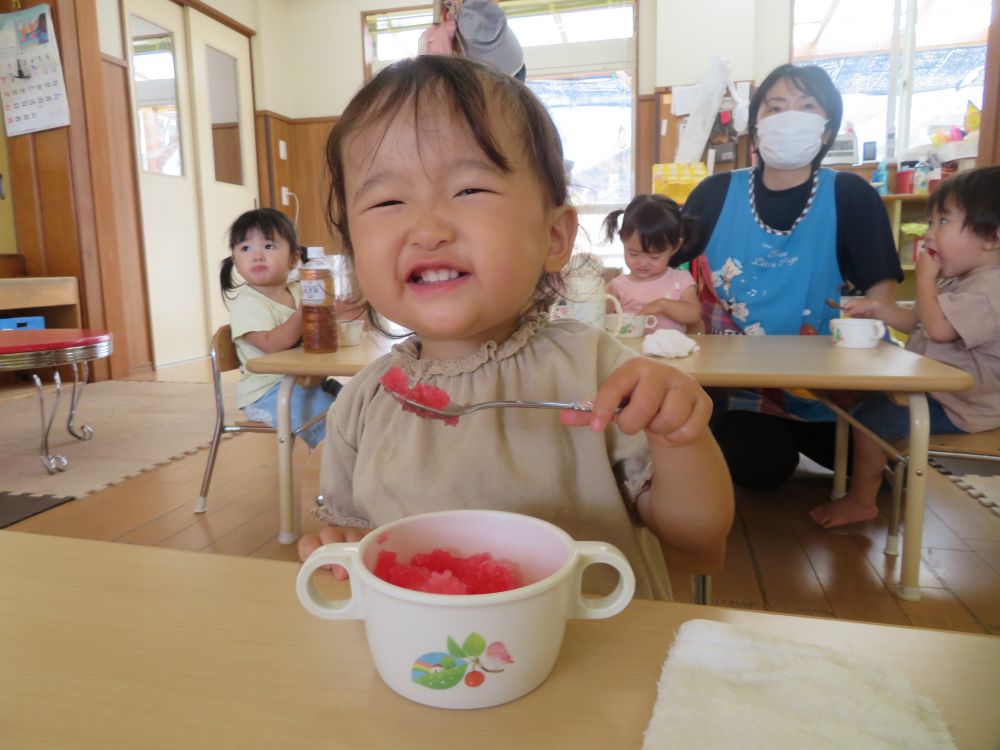 嬉しくてたまらないNちゃん
「おいしい～」
最高の笑顔がこぼれます