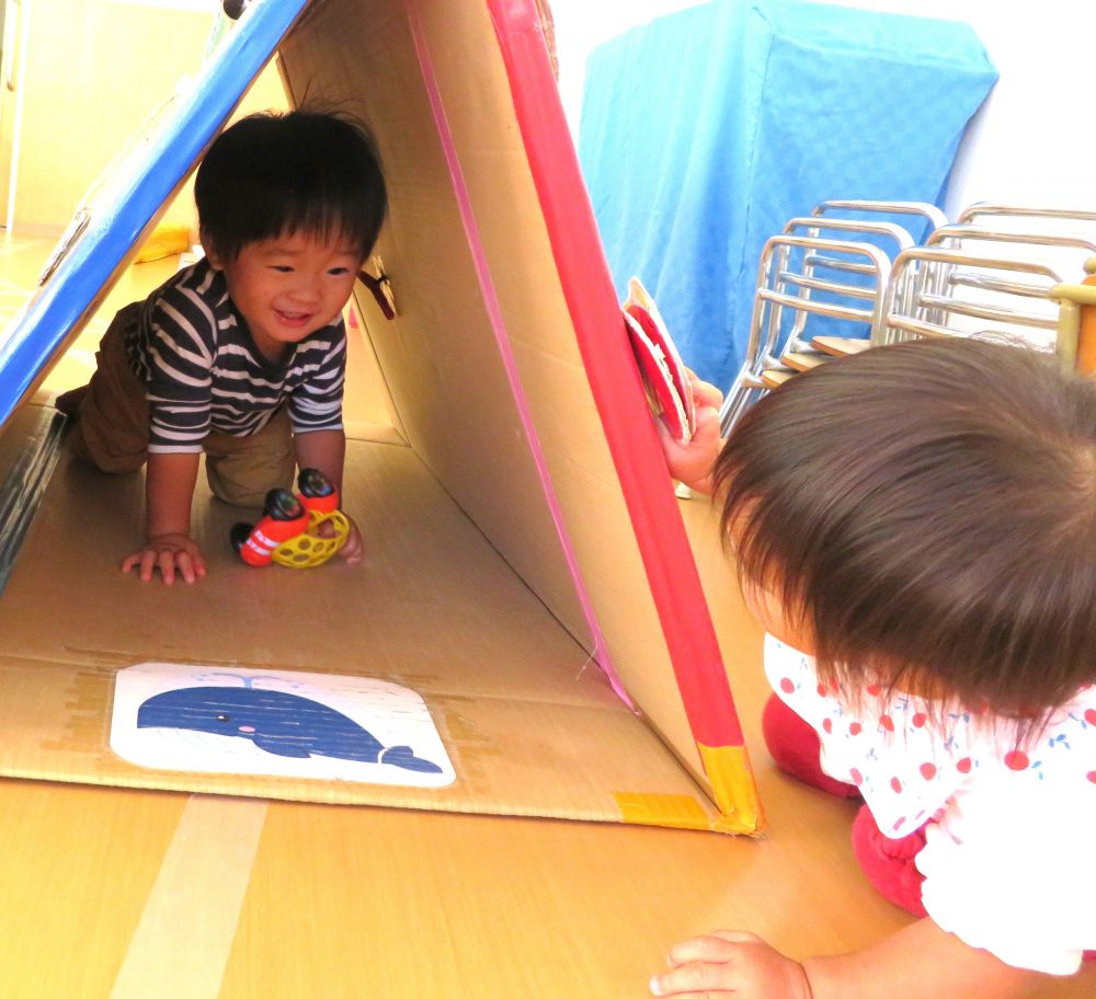 １０月１７日（月）☔

雨が降ってどこにも行けなかったけど
お部屋で、楽しく遊びました。