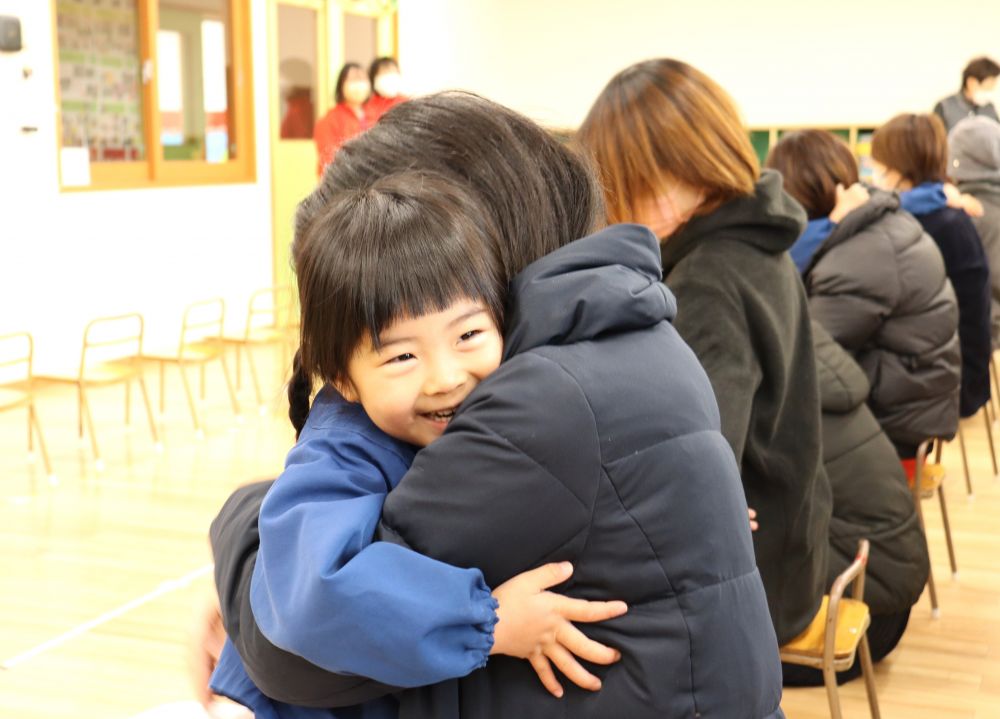 一人一人　大好きな人に　ギューッ♡

この笑顔から・・　手のひらから・・　幸せが伝わります