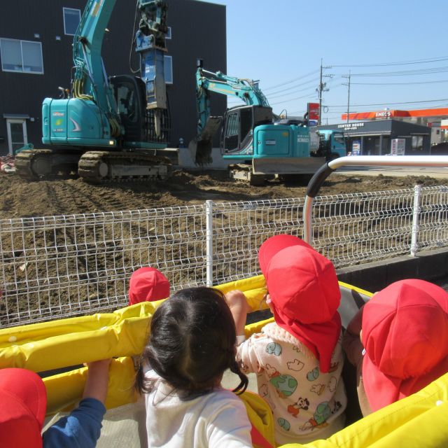 ＊　0歳児   　おさんぽ　＊