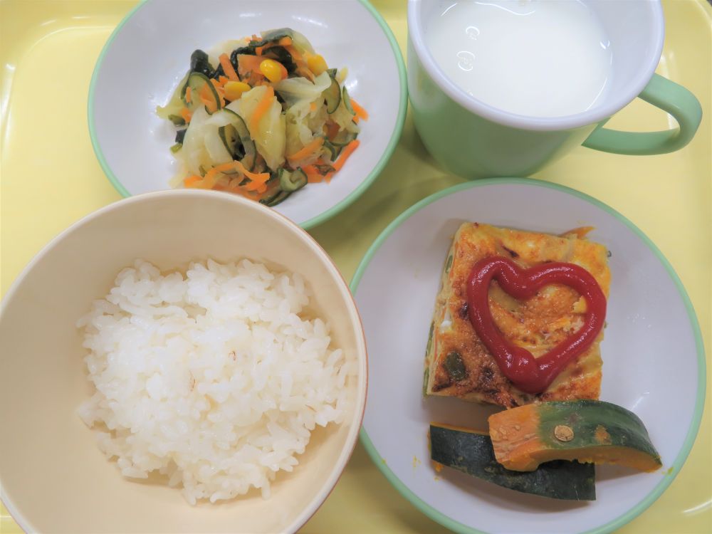 麦ご飯

卵の野山焼き

蒸しかぼちゃ

あまずわかめコーン

牛乳