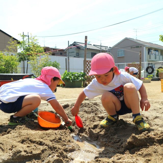 ＊　4歳児　泥遊び　　＊