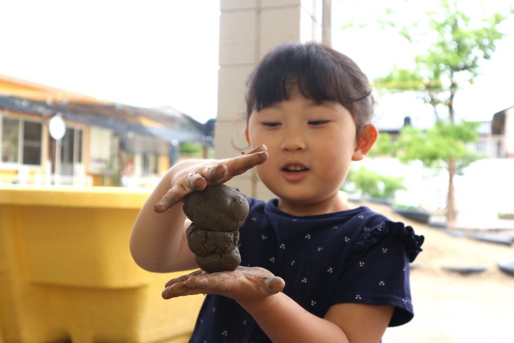 「みて、Iのすきなハンバーグ♡
　すきじゃけぇでっかくした」

作りたいもの・好きなものをイメージして作る♡