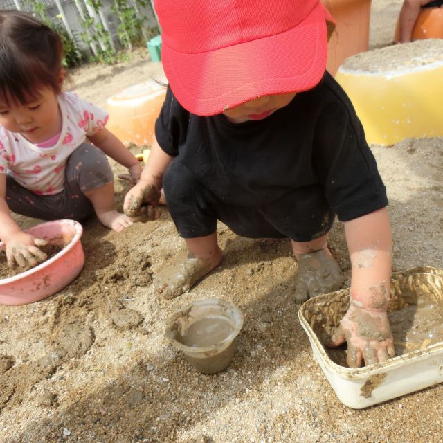 どろどろ大好き　　～１歳児　ヒヨコ組～