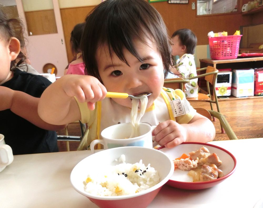 そしてもう一品、七夕そうめんです。

七夕に食べるそうめんには健康を願う意味があるそうですよ。

ツルツルと冷たいそうめんは暑い夏にもぴったりですね。