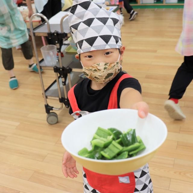 ＊　５歳児　お泊り保育【カレークッキング】　うさぎはーと②　＊