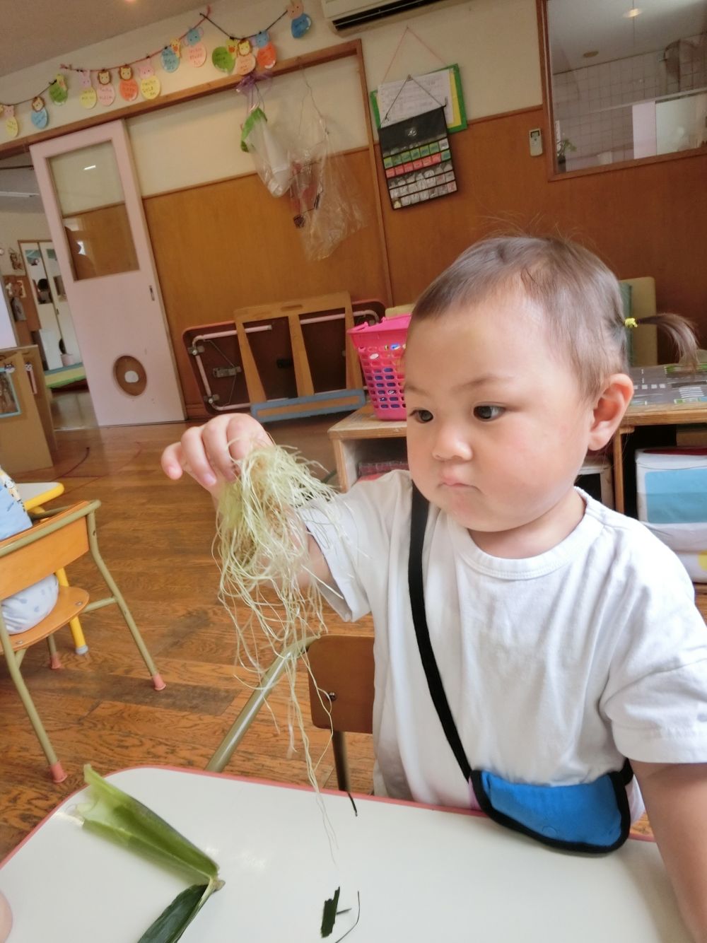 とうもろこしのおひげで・・・

もしゃもしゃもしゃ～
