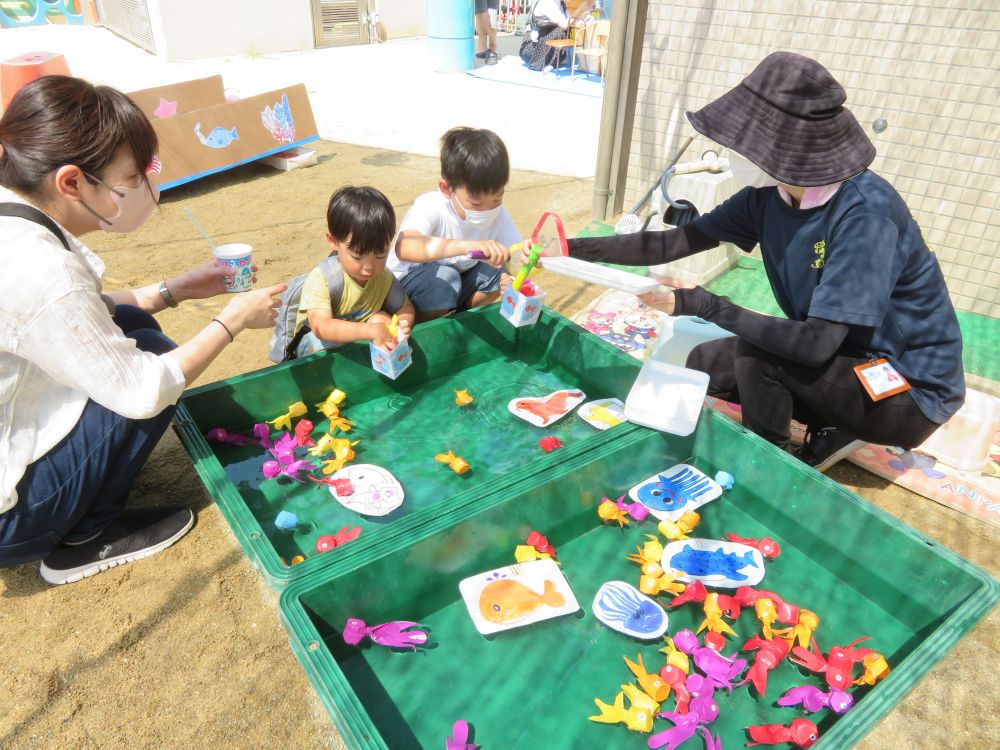 魚釣りにも挑戦！
いっぱい釣れて満足な笑顔に・・・