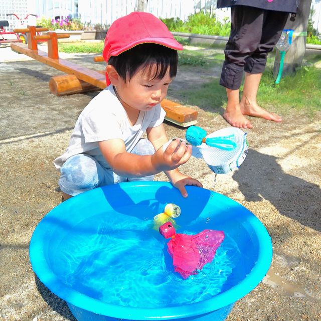 ＊　１歳児　金魚すくいごっこ　＊