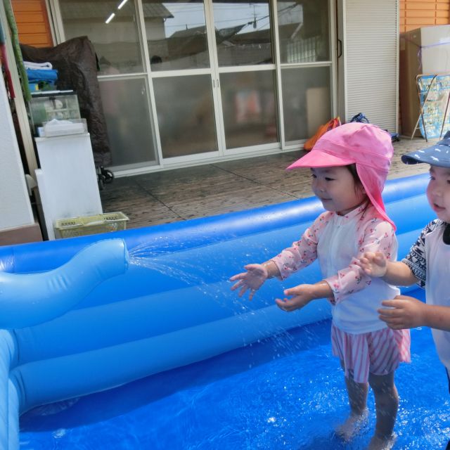 プール遊び　～１歳児　ヒヨコ組～