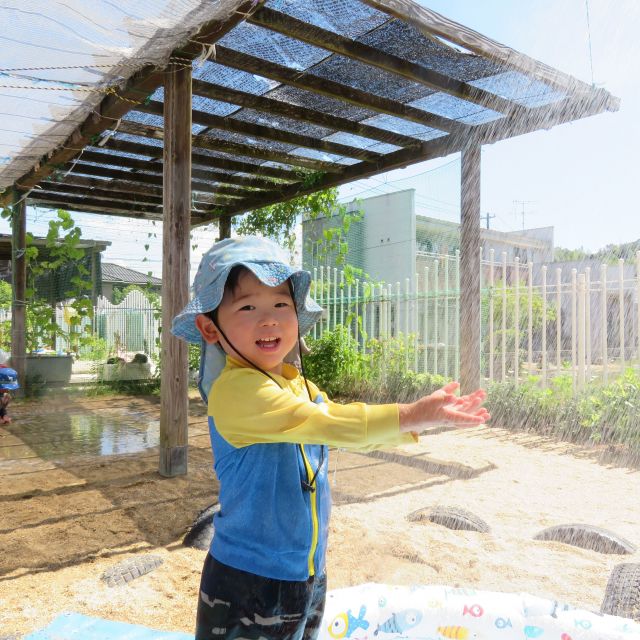 水遊び　～２歳児　クマ組　～