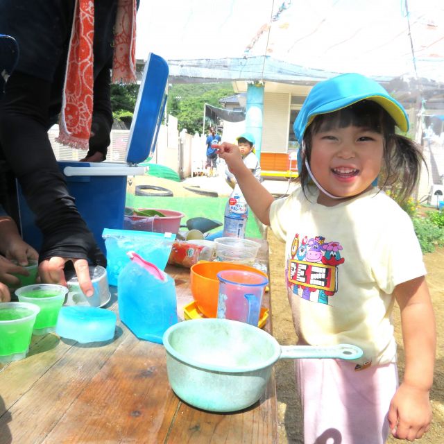 夏のあそび①　～2歳児　クマ組～