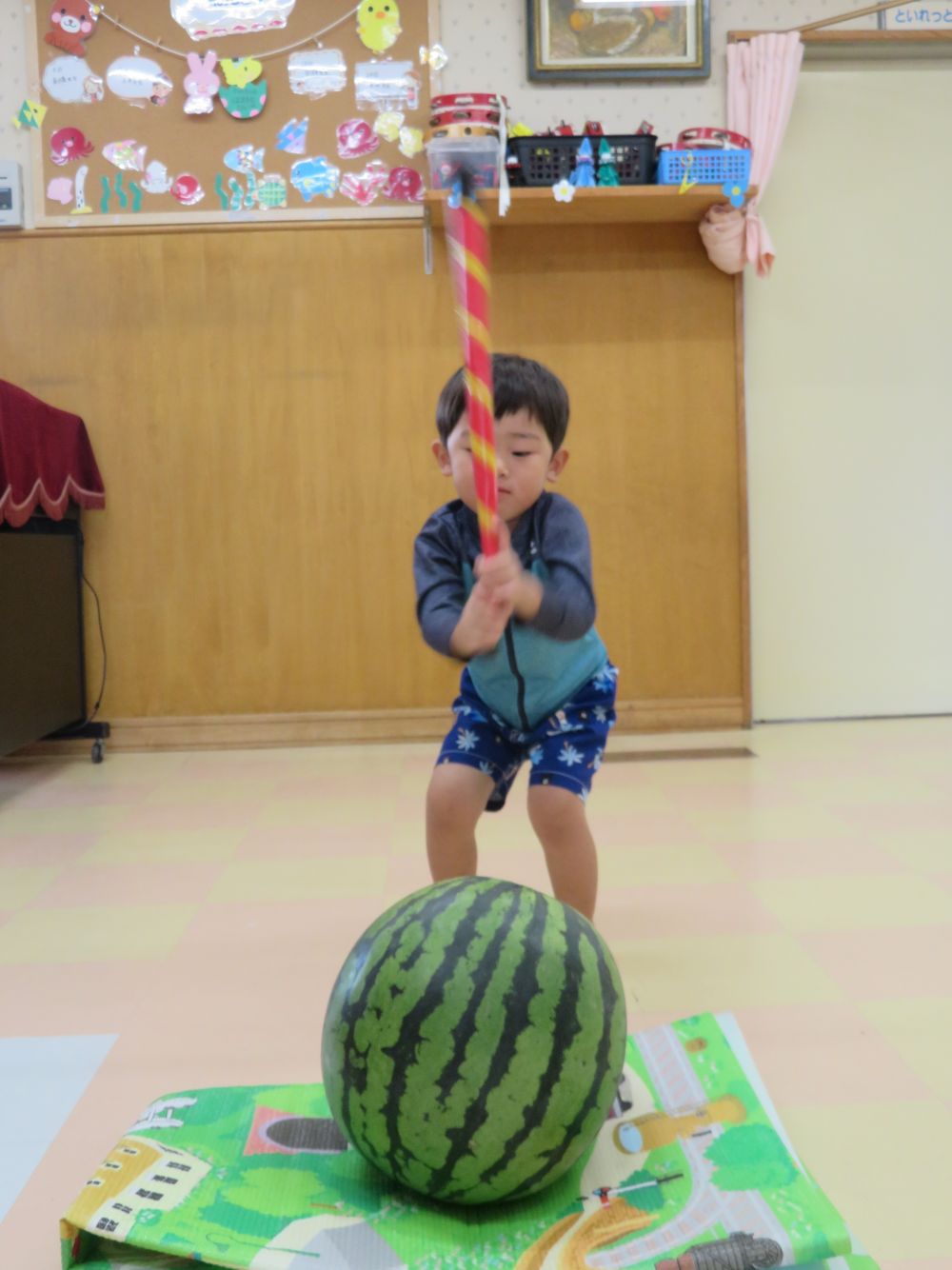 今年の夏も、楽しい思い出たくさん出来ました。

🍉スイカ割りしたね♪