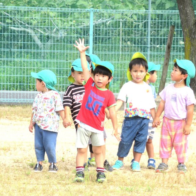 ＊　３歳児　公園で①　　＊