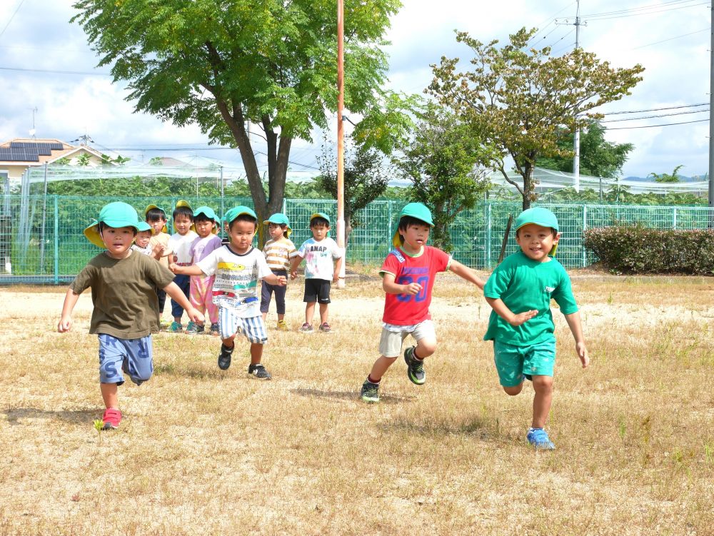 元気よくスタートした男の子チーム
どの子も表情から一生懸命が伝わってきます