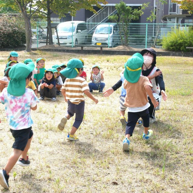 ＊　３歳児　公園で②　　＊