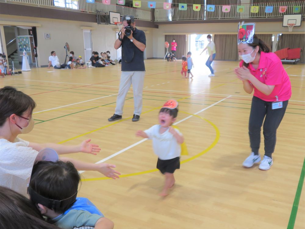 お母さんの顔を見たら安心したのか、突然涙が出ちゃったね・・・
