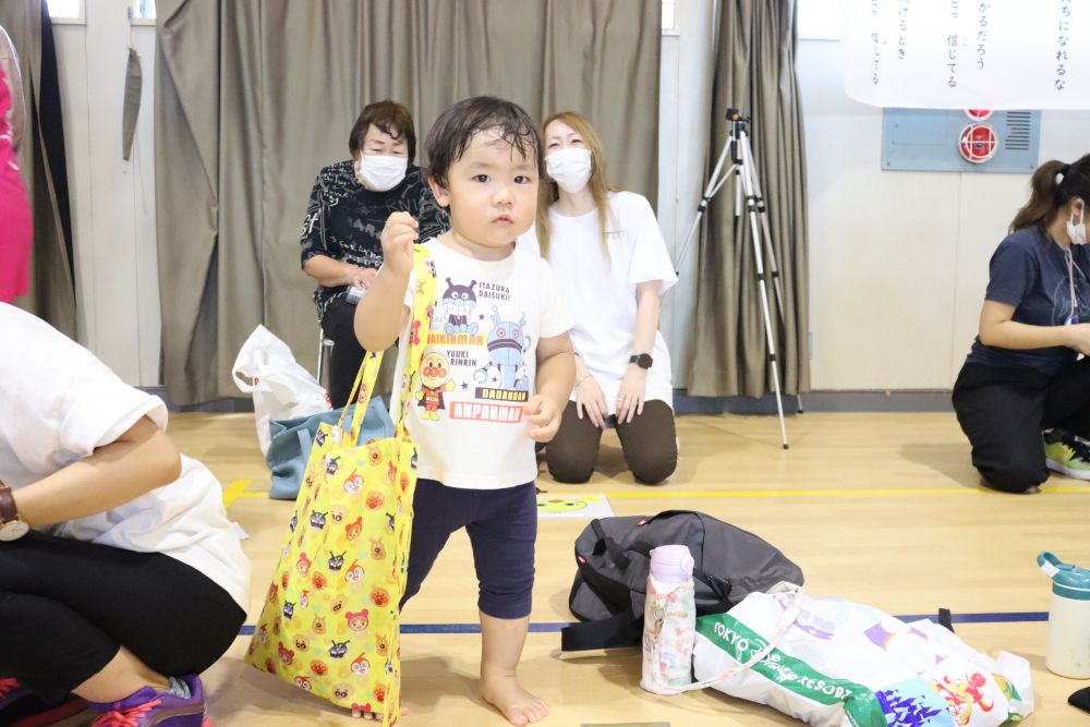 最後にごほうびをもらって、みんな嬉しそう！
ー早く帰って見てみよう♪ー

子どもたちの笑顔が素敵!
楽しい運動会になりました♡