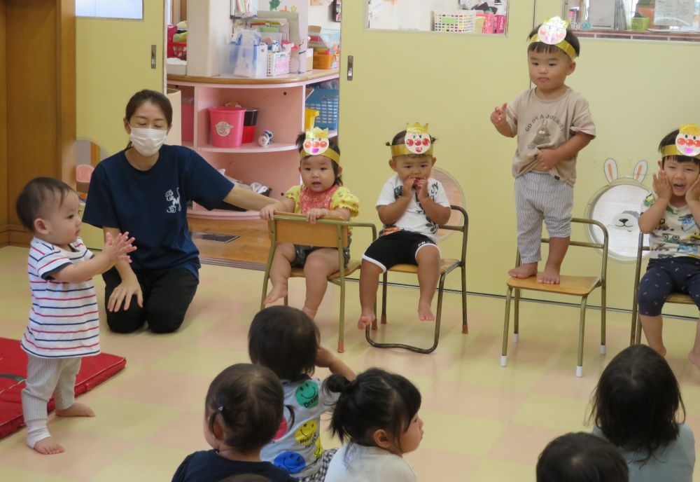 ウサギ組さんが、上手にパチパチパチ👏

お祝いしてくれたよ🎂