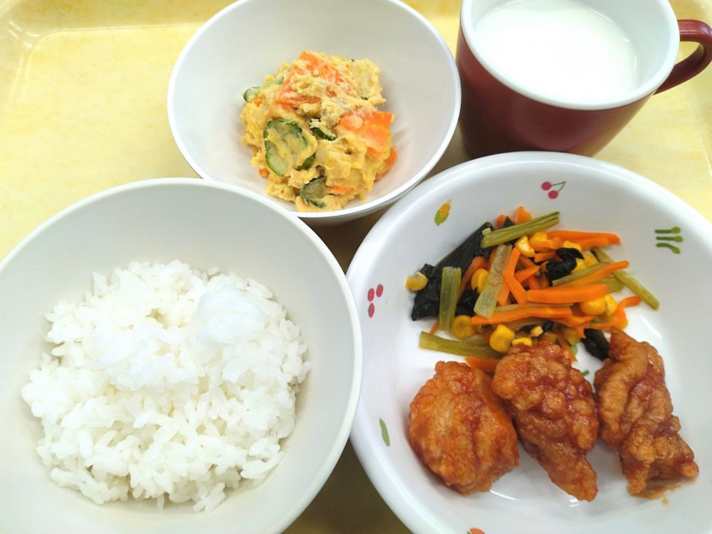 ご飯

鶏肉の甘辛あげ

小松菜のソテー

カレーポテトサラダ

牛乳