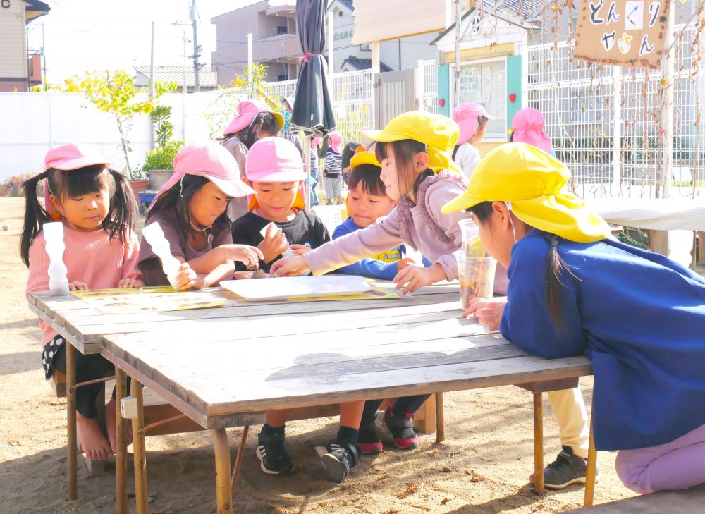 完成し、BBQに招待♪すると…　また困った事が…

「いっぱい来てくれて嬉しかったけど
持っていくのが大変だった…」
「何頼まれたか覚えれんかった…」

振り返りで友達に思いを共有♡