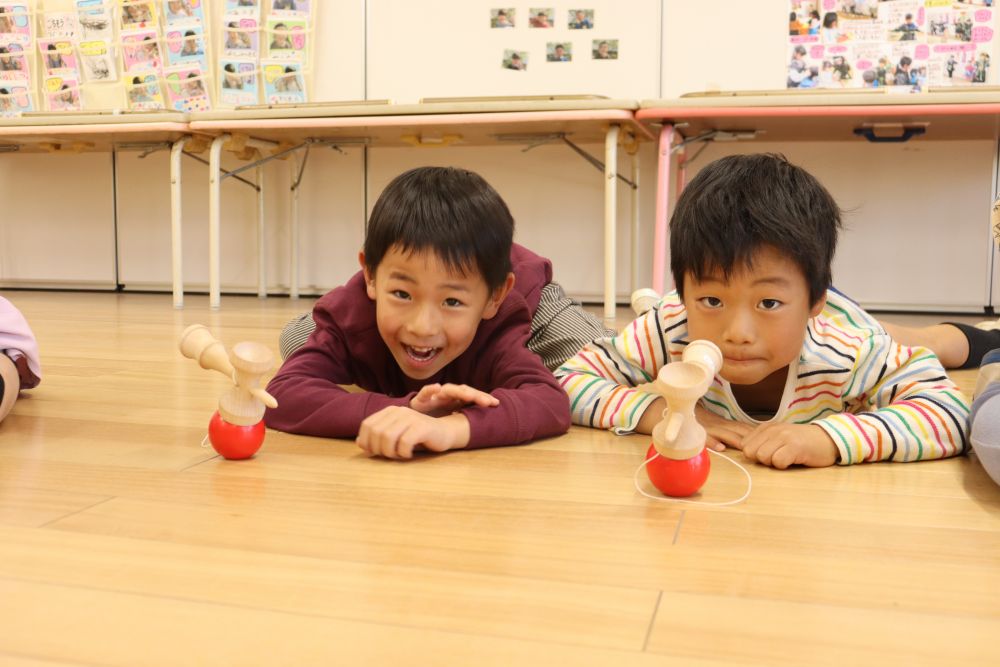 2年前Ａ君のお兄ちゃんもこんな感じの写真を撮ったなぁ、と思い出しながら・・・
気になる方はホームページを2年前までさかのぼってみてください