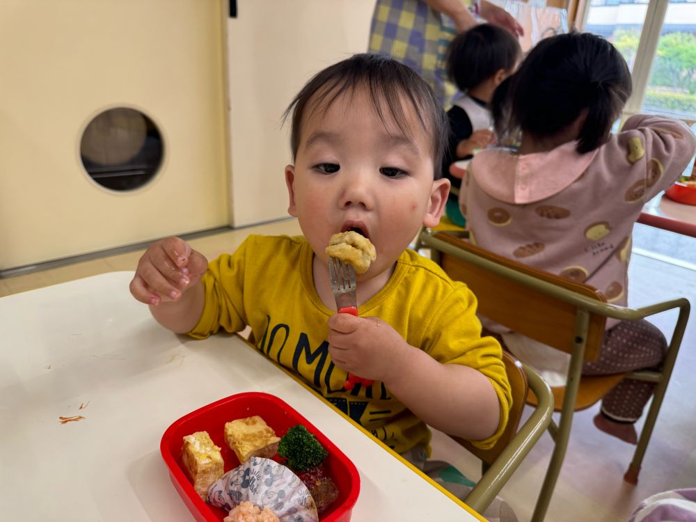 お弁当が美味しすぎて、
こんな表情になってしまいました😋

お忙しい中、準備していただいてありがとうございました♡