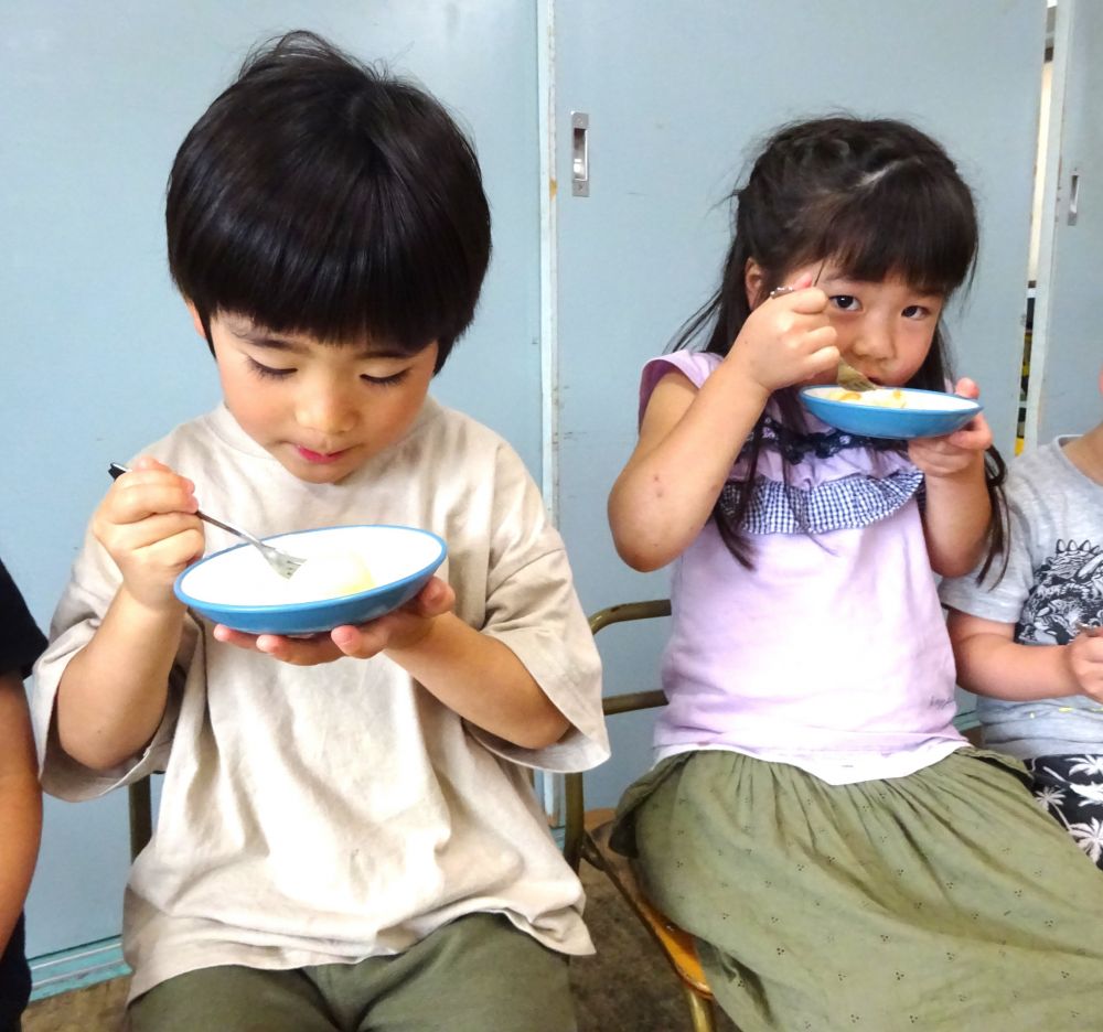 「おいしーーーー」
「おかわりしたーい！！」
「ホクホクしとるねー」

味の表現もとても上手☆

自分達で収穫したじゃがいもは特別ですね♡
ごちそさまでした。美味しかったね♡
