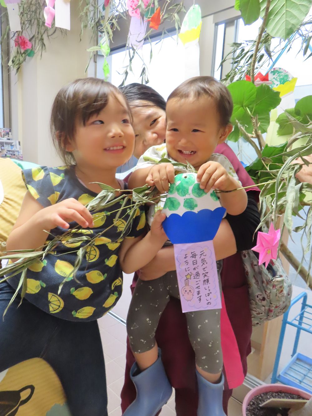 保育園の笹にも飾り付け🎋

願いが、叶いますように✨