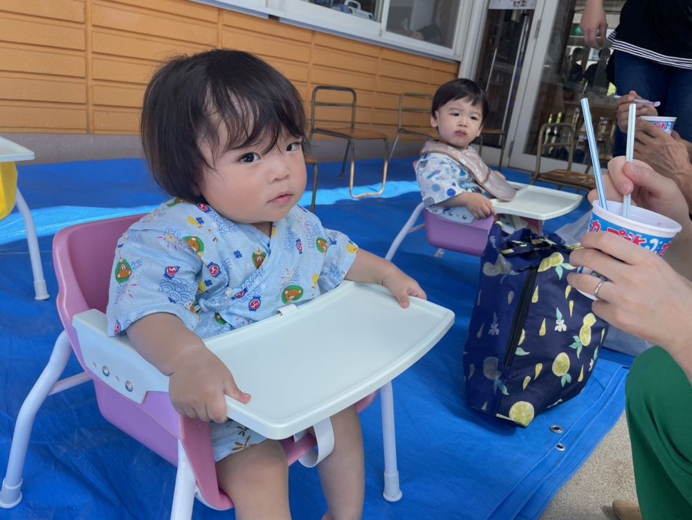 あっという間に楽しい夏まつりは終了です。
かき氷を食べてクールダウン・・・

子ども達、保護者の方のたくさんの笑顔・・・
沢山の参加、ありがとうございました♡