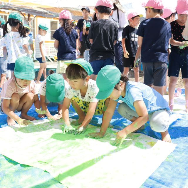 ＊　4・5歳児　絵の具祭り！？　＊