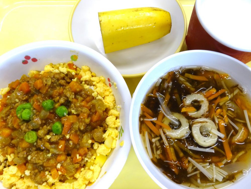 ひまわり丼

もずくとちくわのスープ

バナナ

牛乳