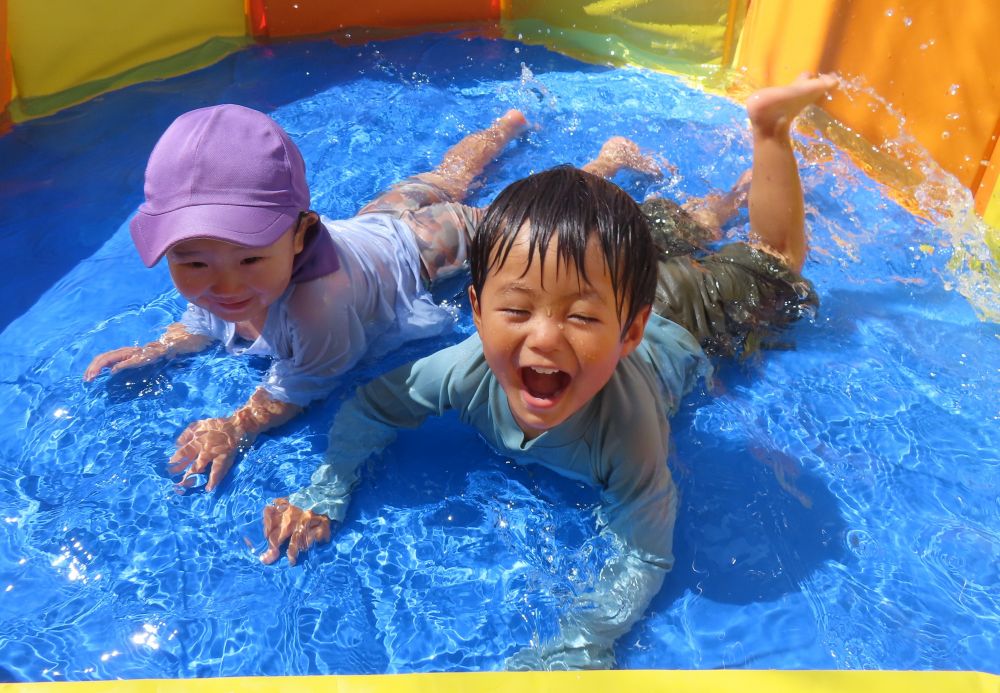 ぼくたちは、二人で仲良くバチャバチャ💦