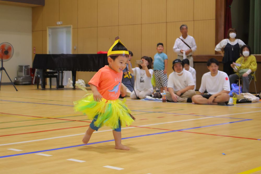 大好きなかけっこ ！

「もういっかい ！ ！ 」
と園庭で何度も繰り返し走ることを
楽しんでいたね♡

「よーい、どん！」
の合図で勢いよく走り出すYくん