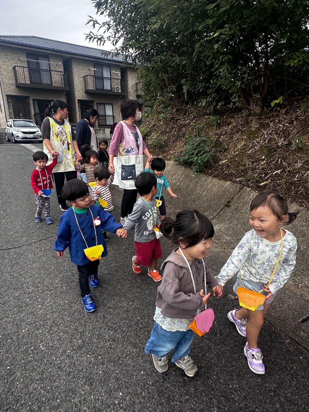 マイ おさんぽバッグを持って👜

「たのしいね～😊」