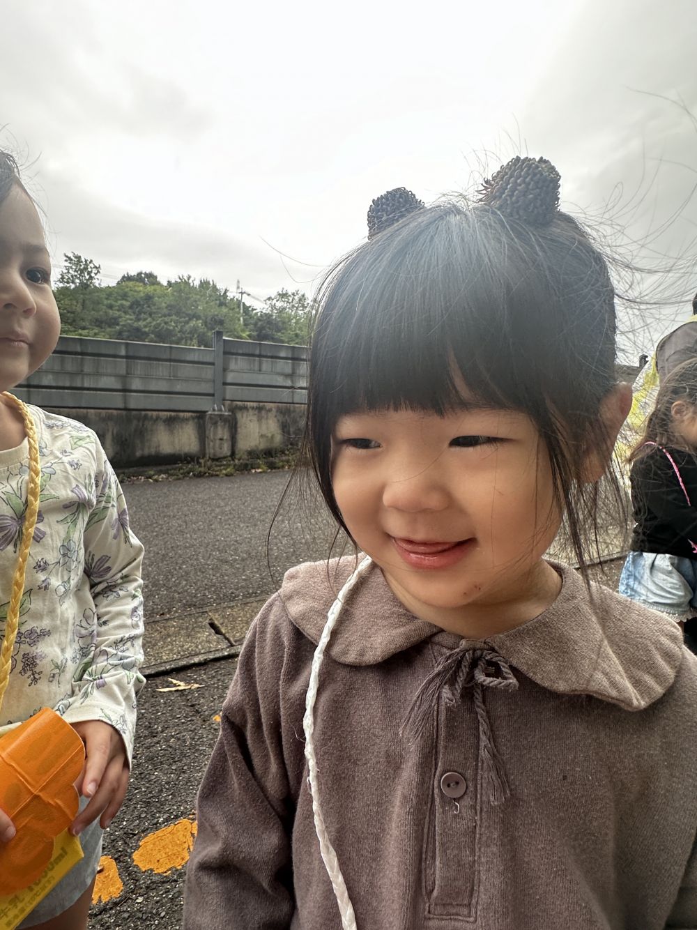 どんぐりの帽子で⋯

「くまちゃん」

くまさんに変身したHちゃん🐻ྀི