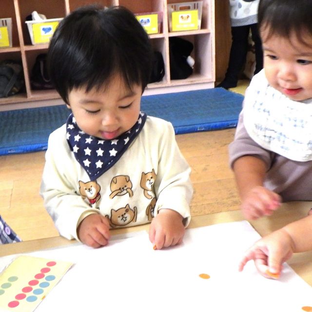 ＊　0歳児　雨の日の遊び　＊