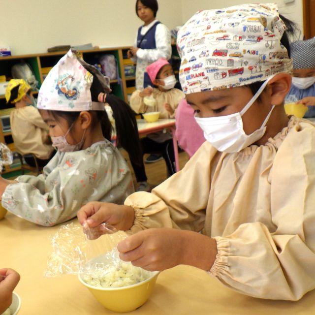 ＊　５歳児　クッキング②　（ゆめはうす認定こども園）　＊