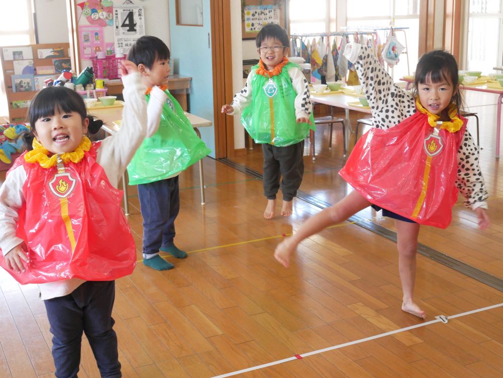 パウパトロールが大好きな子たち
音楽に合わせて身体を動かしたり歌ったり
ノリの良さでは誰にも負けません♡

