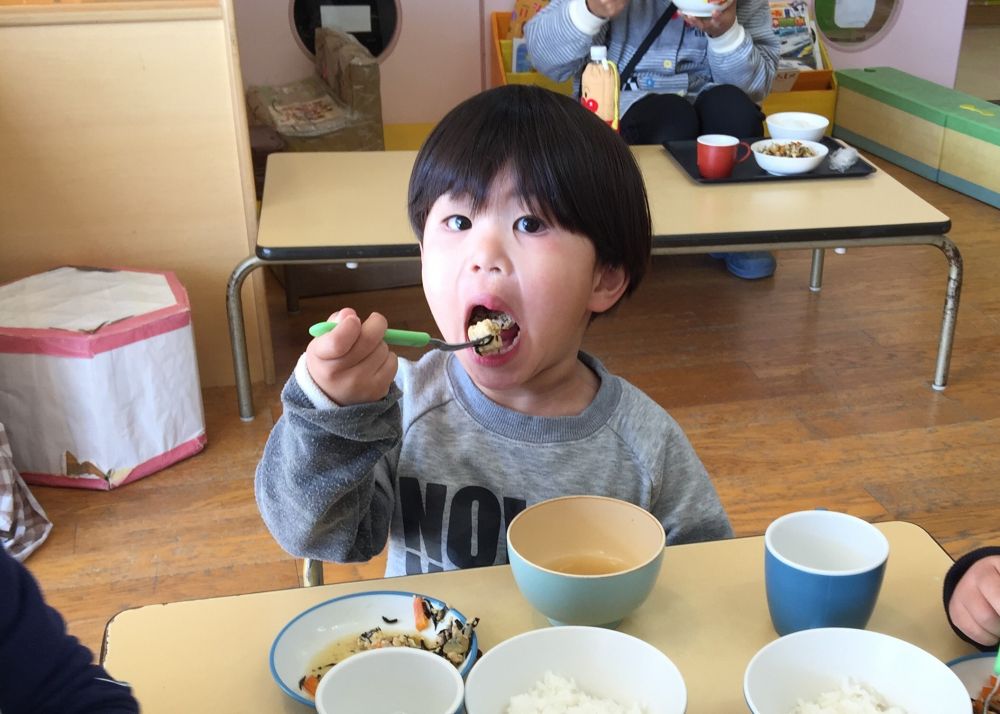 高野豆腐の卵とじは甘くて優しい味のメニューです。

Sくん、おいしくて煮汁まで飲んでくれました♡